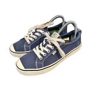 Cariuma Blue Canvas Sneaker